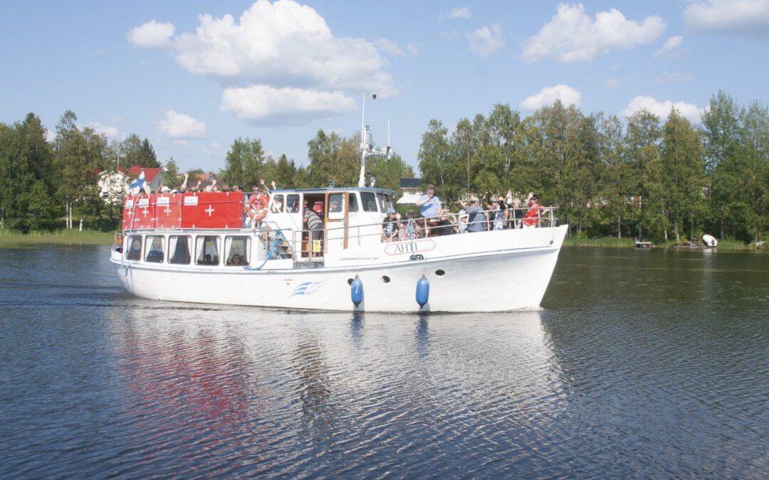 Pyhäjärven Laivaristeilyt Oy tuottaa elämyksiä vastuullisesti