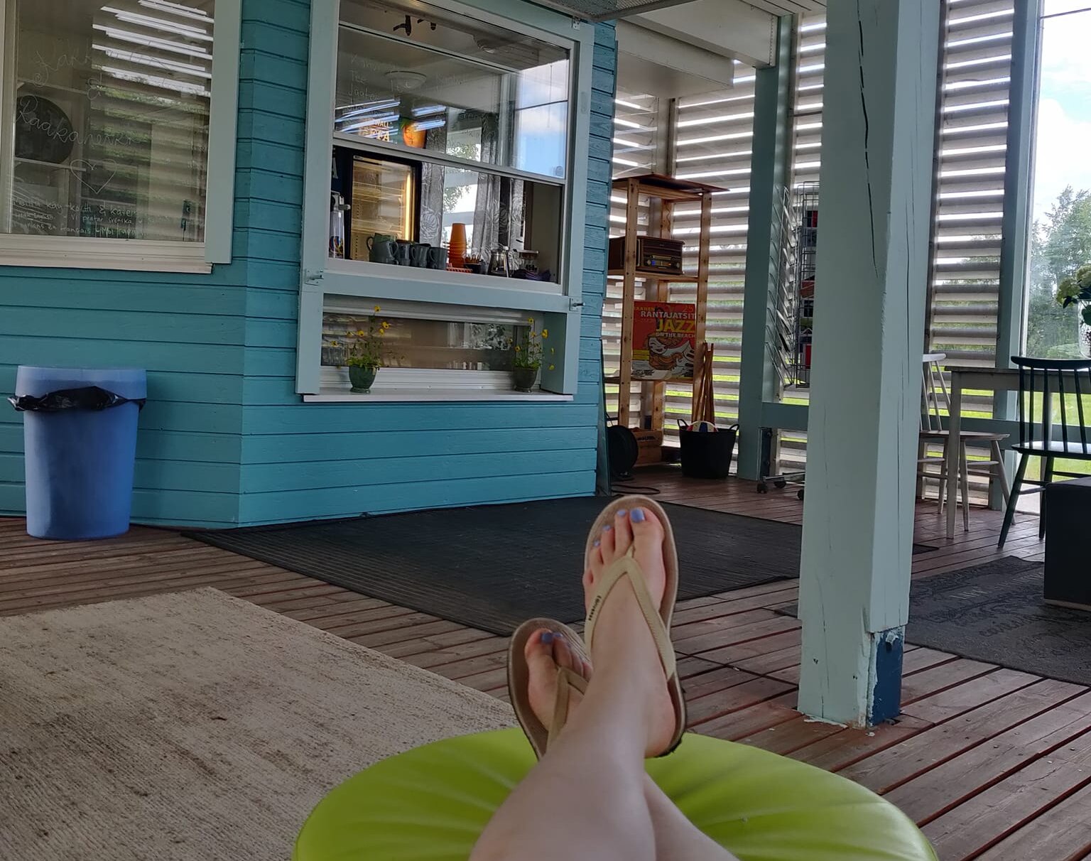 Rentoa oleilua Kesäkahvila Raikkaassa Raahessa kesällä 2024.