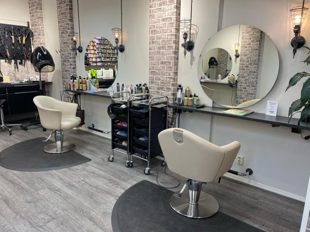 Ergonomiaan ja työskentelyasentoihin panostettu.